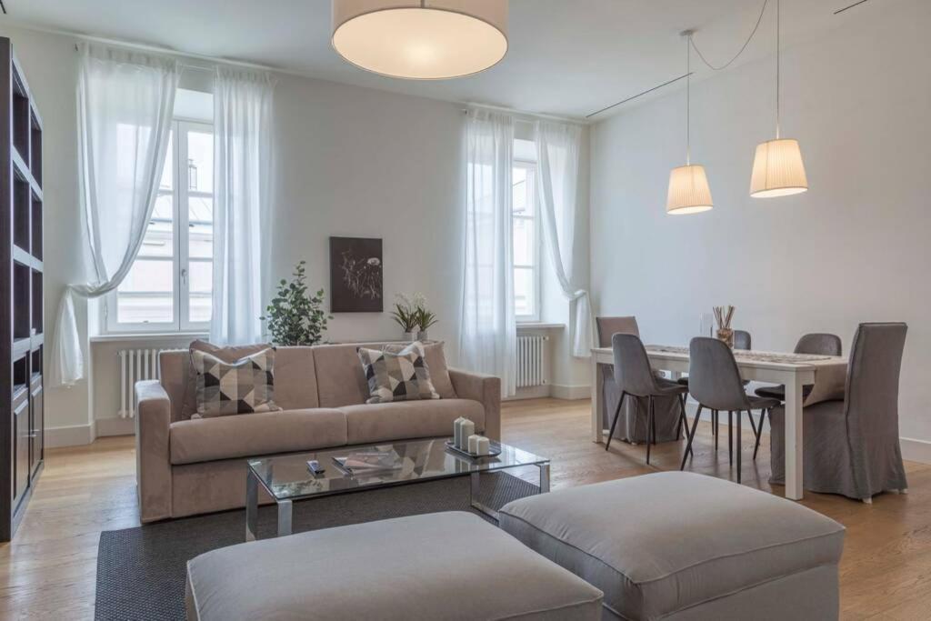 Palazzo Tergesteo Tirabora Suite Apartments Trieste Exterior photo